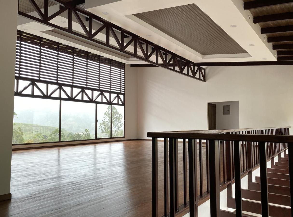 Arte De Plumas Birding Lodge Cartago Luaran gambar