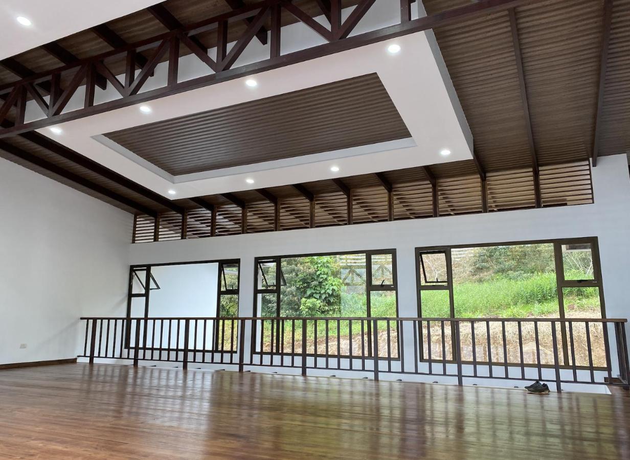 Arte De Plumas Birding Lodge Cartago Luaran gambar