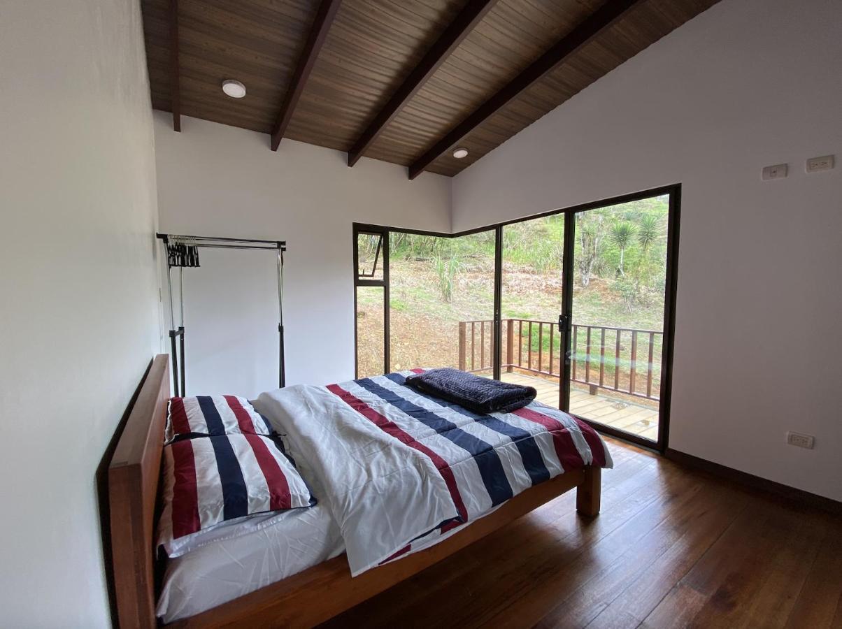 Arte De Plumas Birding Lodge Cartago Luaran gambar
