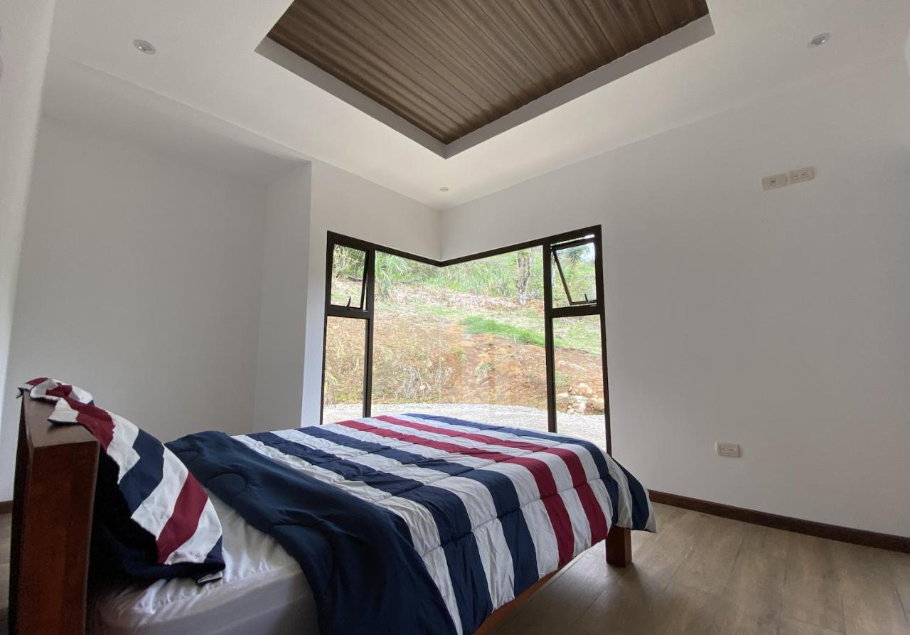 Arte De Plumas Birding Lodge Cartago Luaran gambar