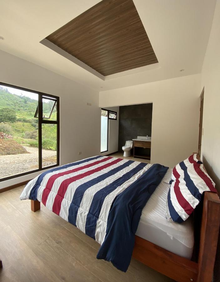 Arte De Plumas Birding Lodge Cartago Luaran gambar