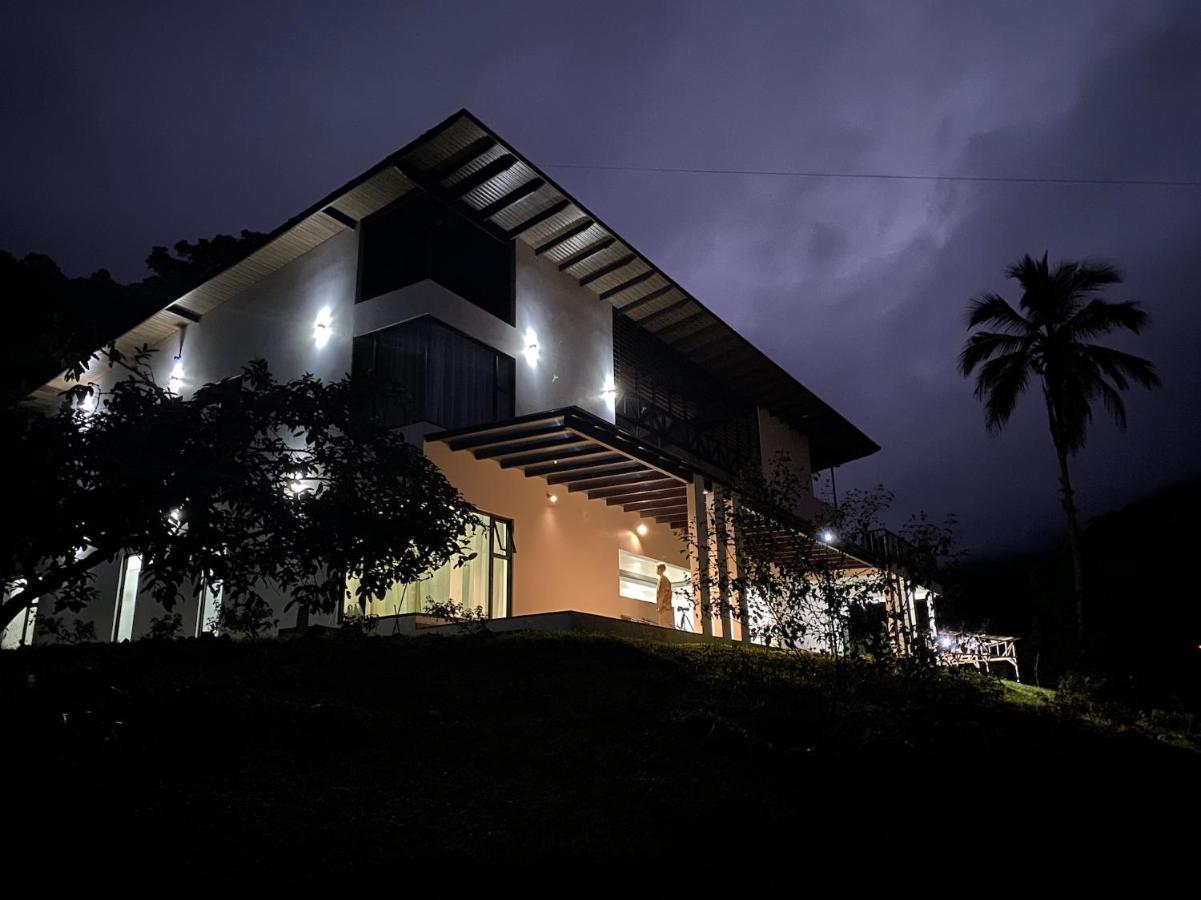 Arte De Plumas Birding Lodge Cartago Luaran gambar